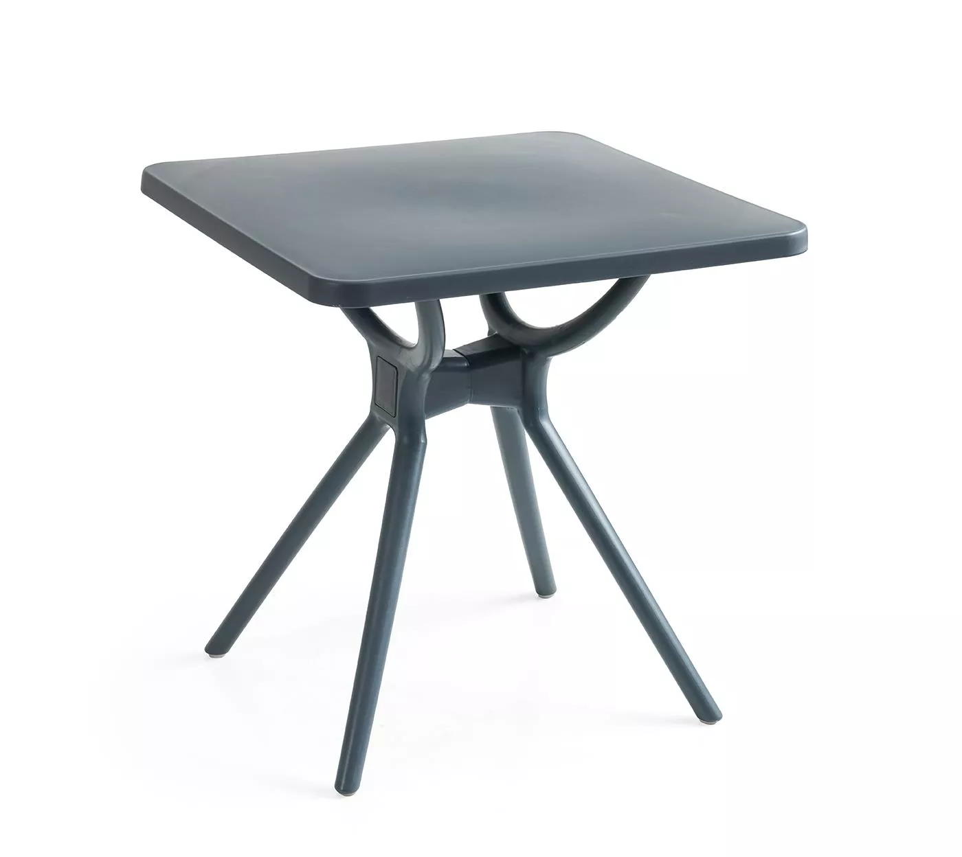 PLASTIC TABLES